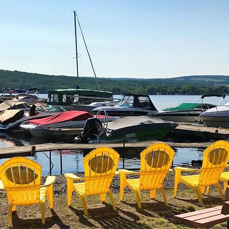 Beachcomber Inn Conesus Exteriör bild